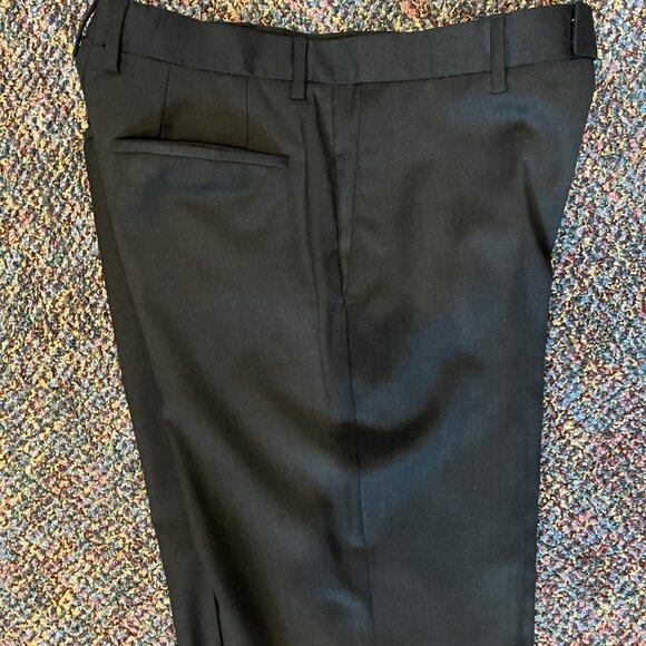 Strellson Charcoal Suit, men's size 38R Jacket and 30x32 Pants - Picture 10 of 10